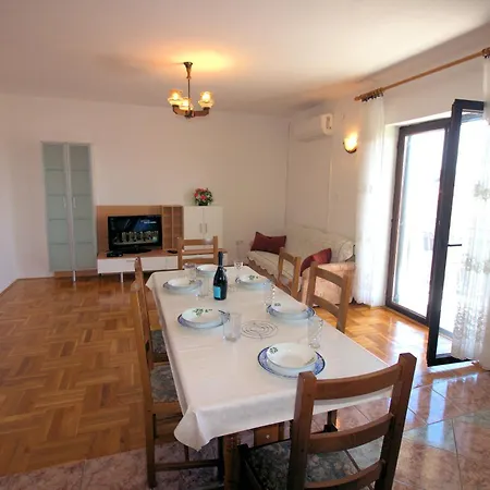 Nova Mar Novi Apartman *